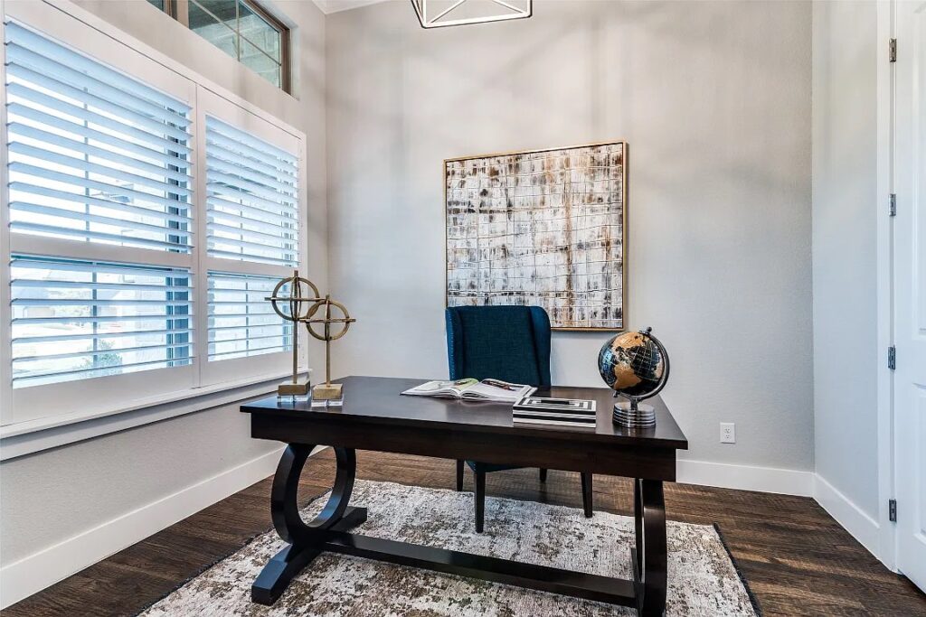 Home Office Staging in Dallas